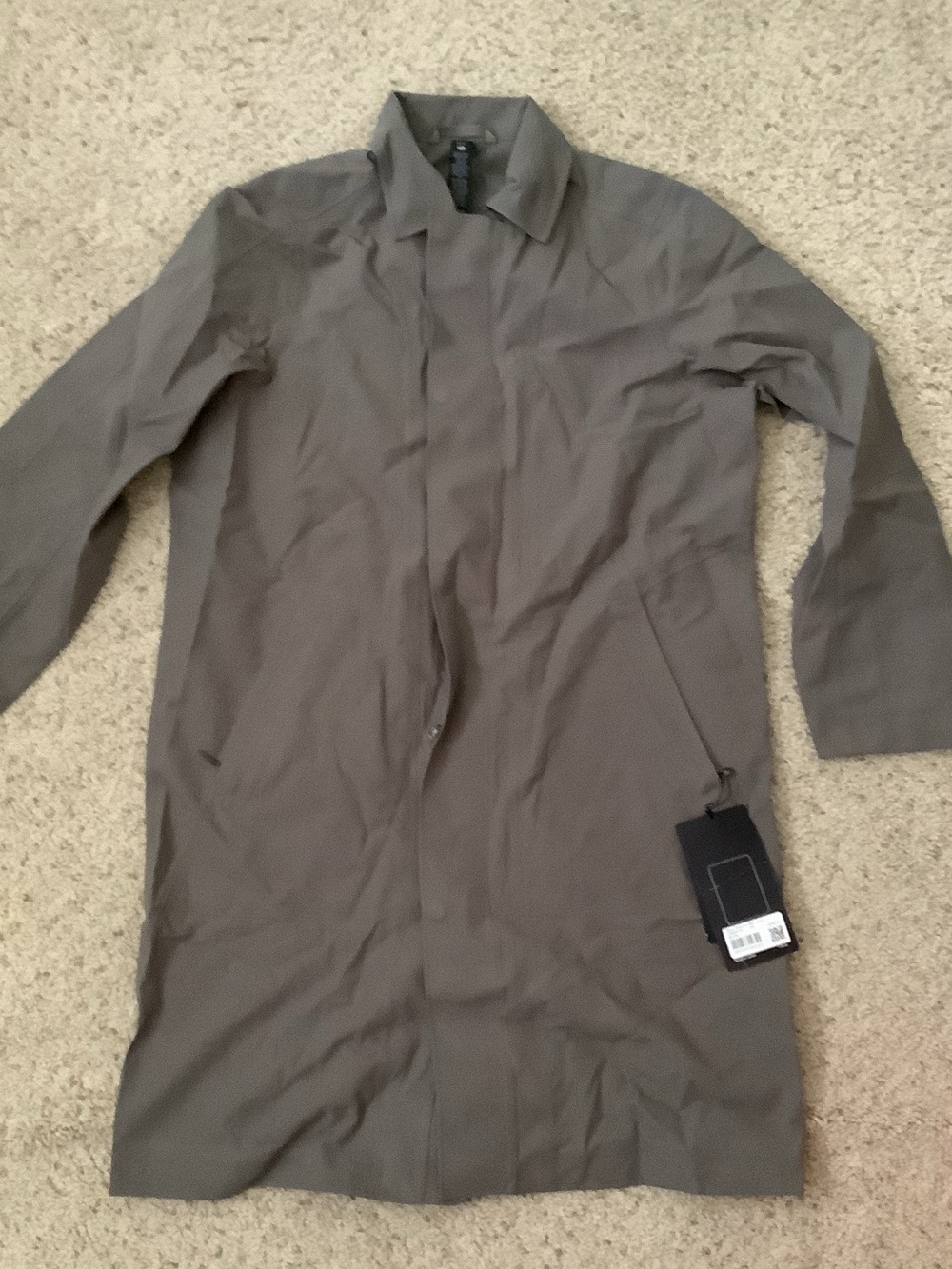 lululemon athletica Long Water-Resistant Coat in Olive